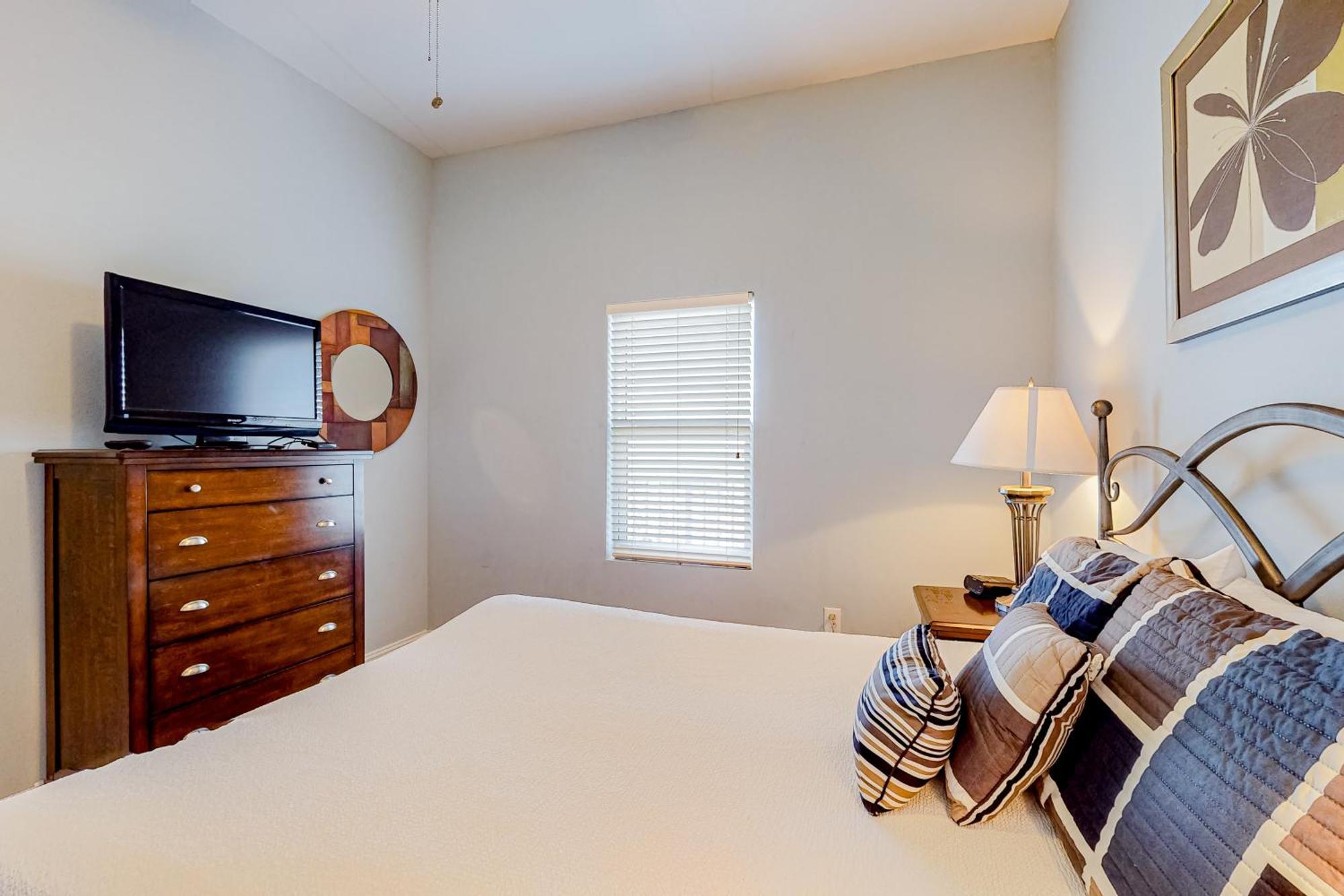 Lake Town Wharf Apartment