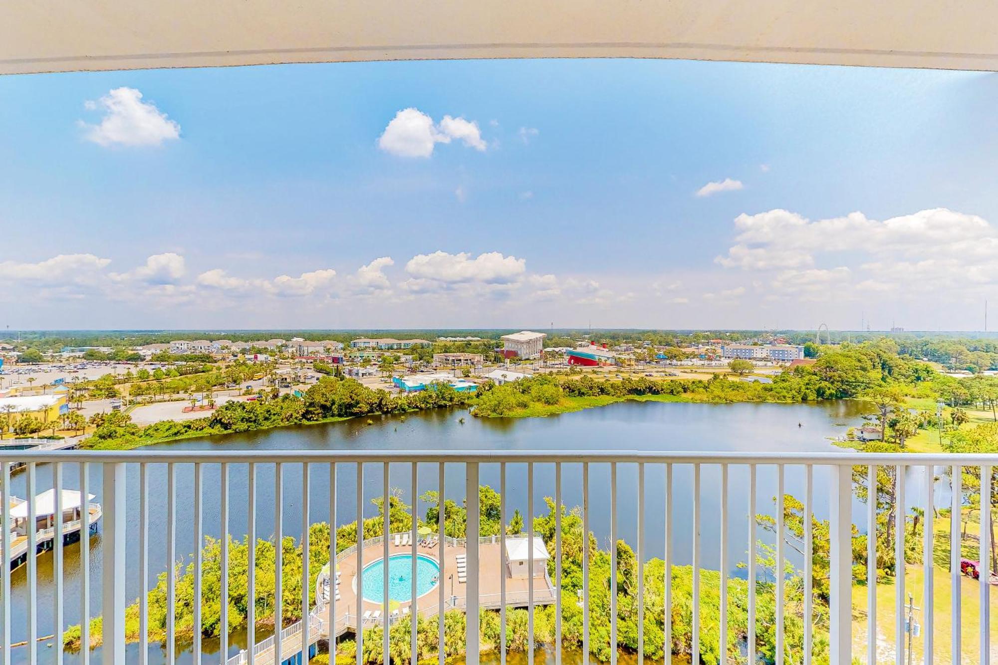 Lake Town Wharf * Panama City Beach